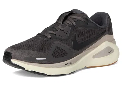 Nike Structure 26 Running Shoe In Black
