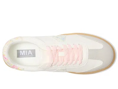 Mia Axel Sneaker In White