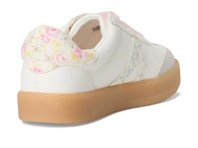 Mia Axel Sneaker In White