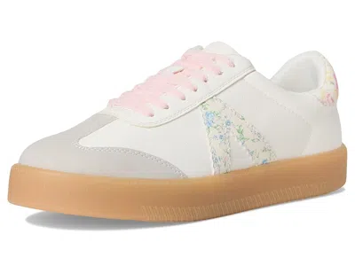 Mia Axel Sneaker In White