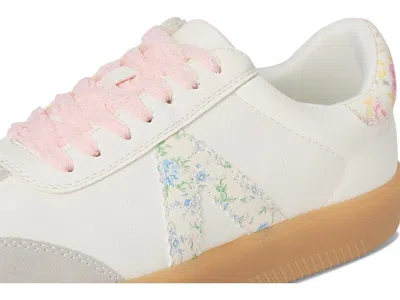 Mia Axel Sneaker In White