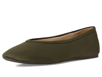 Journee Collection Fortune Flat In Green