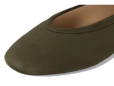 Journee Collection Fortune Flat In Green