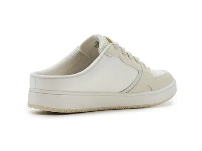 Alegria Celeste In White