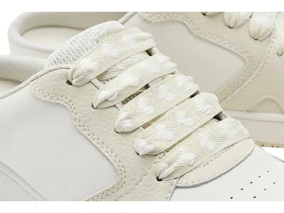 Alegria Celeste In White