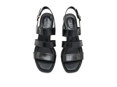 Born Secan In Black