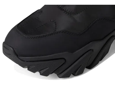 Hunter Debra In Black