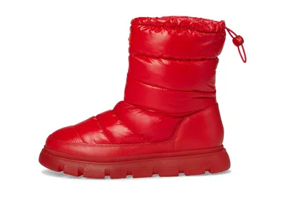 Hunter Maribels In Red