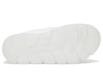 Hunter Madi In White