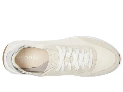 Vionic Uptown Sneakers