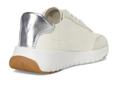 Vionic Uptown Sneakers