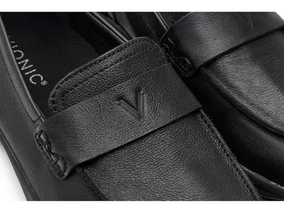 Vionic Walk Roam Loafer In Black