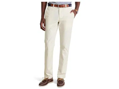 Vineyard Vines Tech Breaker Pants In White