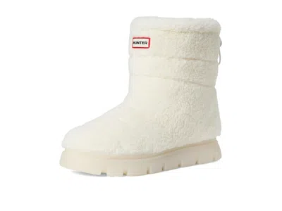 Hunter Maran In White