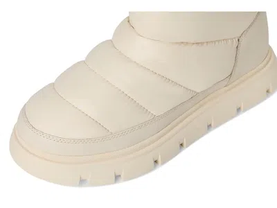 Hunter Maribel Waterproof Snow Boot In White