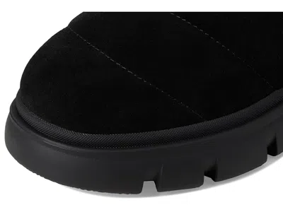 Hunter Madison In Black