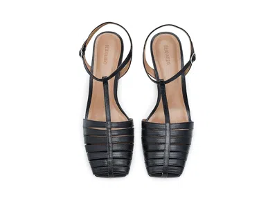 Bernardo Peoria In Black