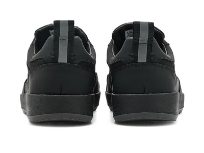 Greats Ravine In Black