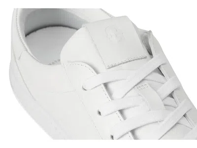 Greats Reign In White