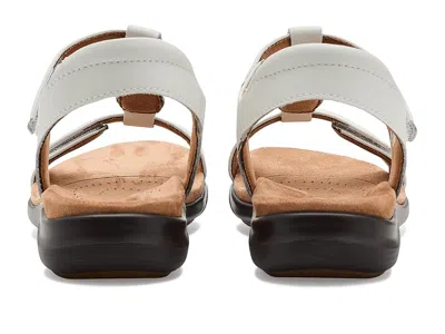 Clarks Kitly Gem In White