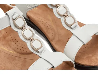 Clarks Kitly Gem In White