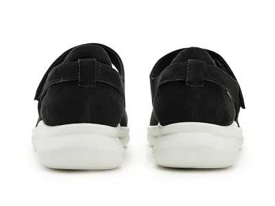 Clarks Lynell Strap In Black