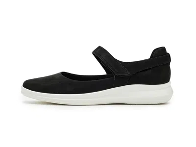 Clarks Lynell Strap In Black