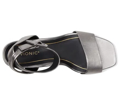 Vionic Zinfandel In Gray
