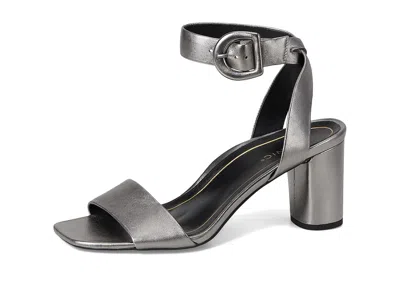 Vionic Zinfandel In Gray