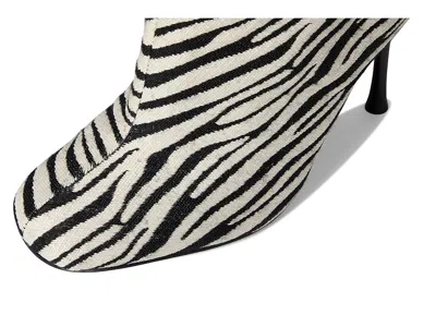 Steve Madden Alluring In Black