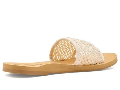 Roxy Riviera In White