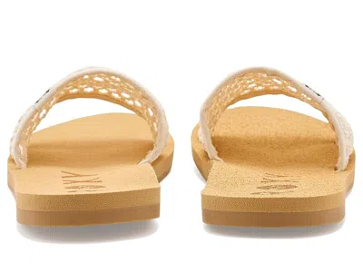 Roxy Riviera In White