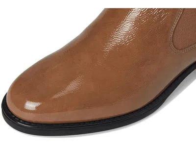 Sas Delaney In Brown