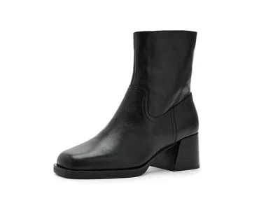 Steve Madden Caro Split Toe Bootie In Black
