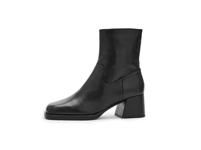 Steve Madden Caro Split Toe Bootie In Black