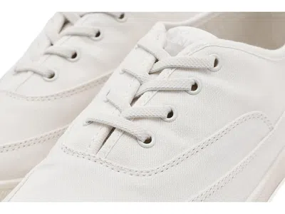 Vionic Cyan In White