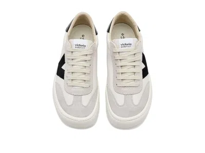 Victoria Olmo In Black