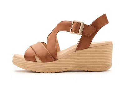 Dr. Scholl's Cali Beach In Brown