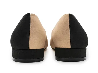 Journee Collection Carmin Pointed Toe Flat In Black
