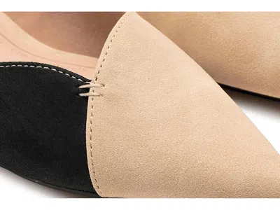 Journee Collection Carmin Pointed Toe Flat In Black