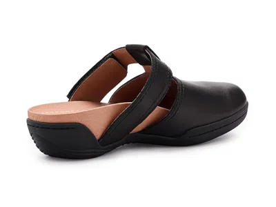 Jambu Malia In Black