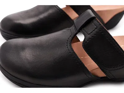 Jambu Malia In Black