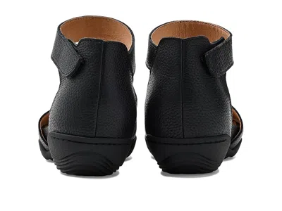 Jambu Missy In Black