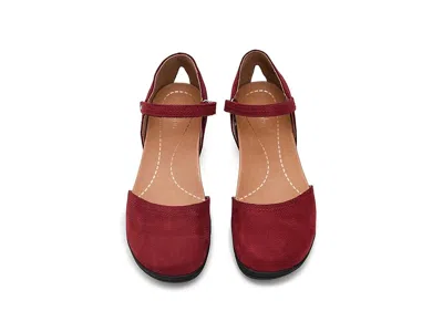 Jambu Margo In Red