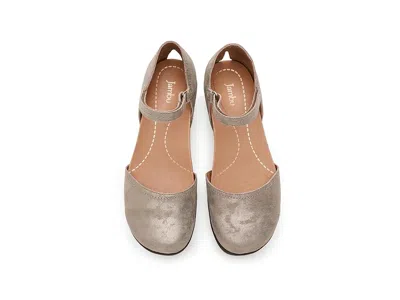 Jambu Margo In Brown