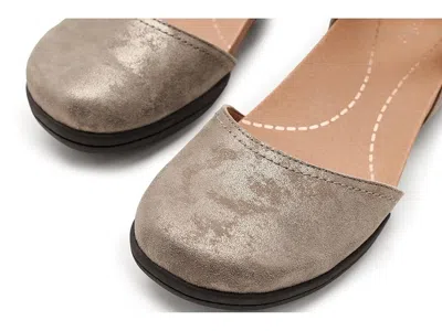 Jambu Margo In Brown