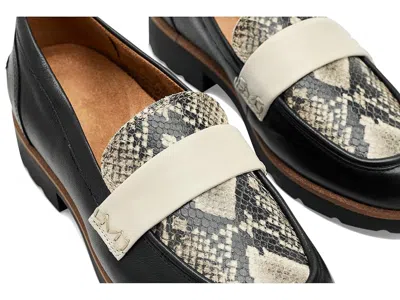 Vionic Cleo Loafers In Black