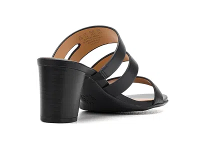 Naturalizer Beaming In Black