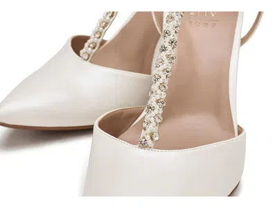 Naturalizer Astrid In White