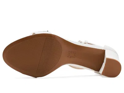 Naturalizer Vera In White